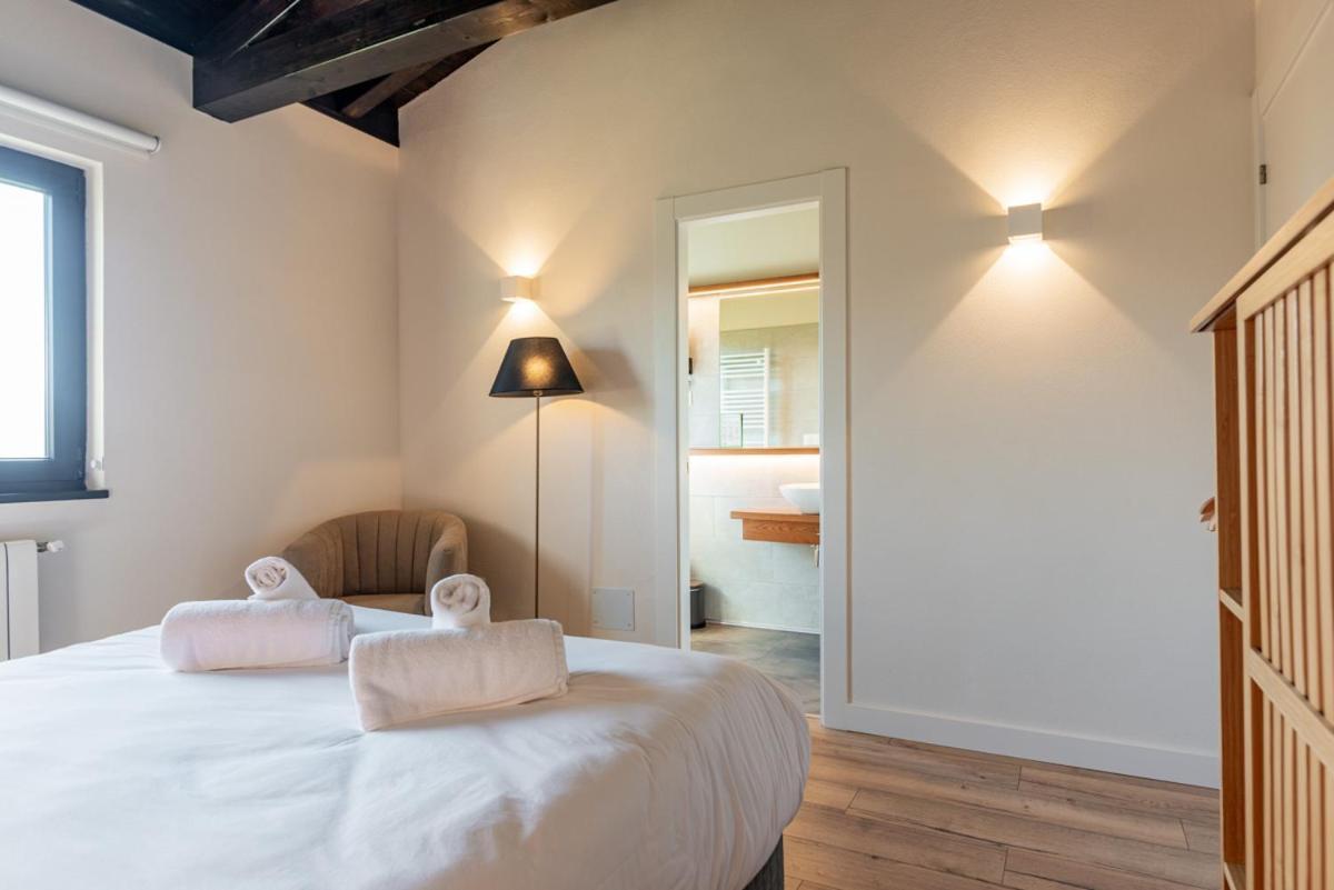 Apartamentos Picabel Onís Eksteriør billede